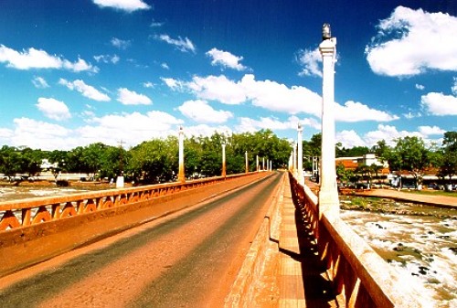 emas02.jpg (69120 bytes)