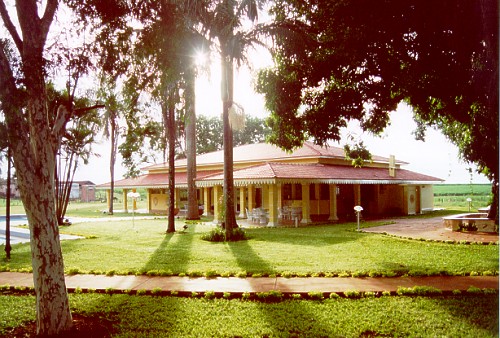 faz.jpg (87769 bytes)